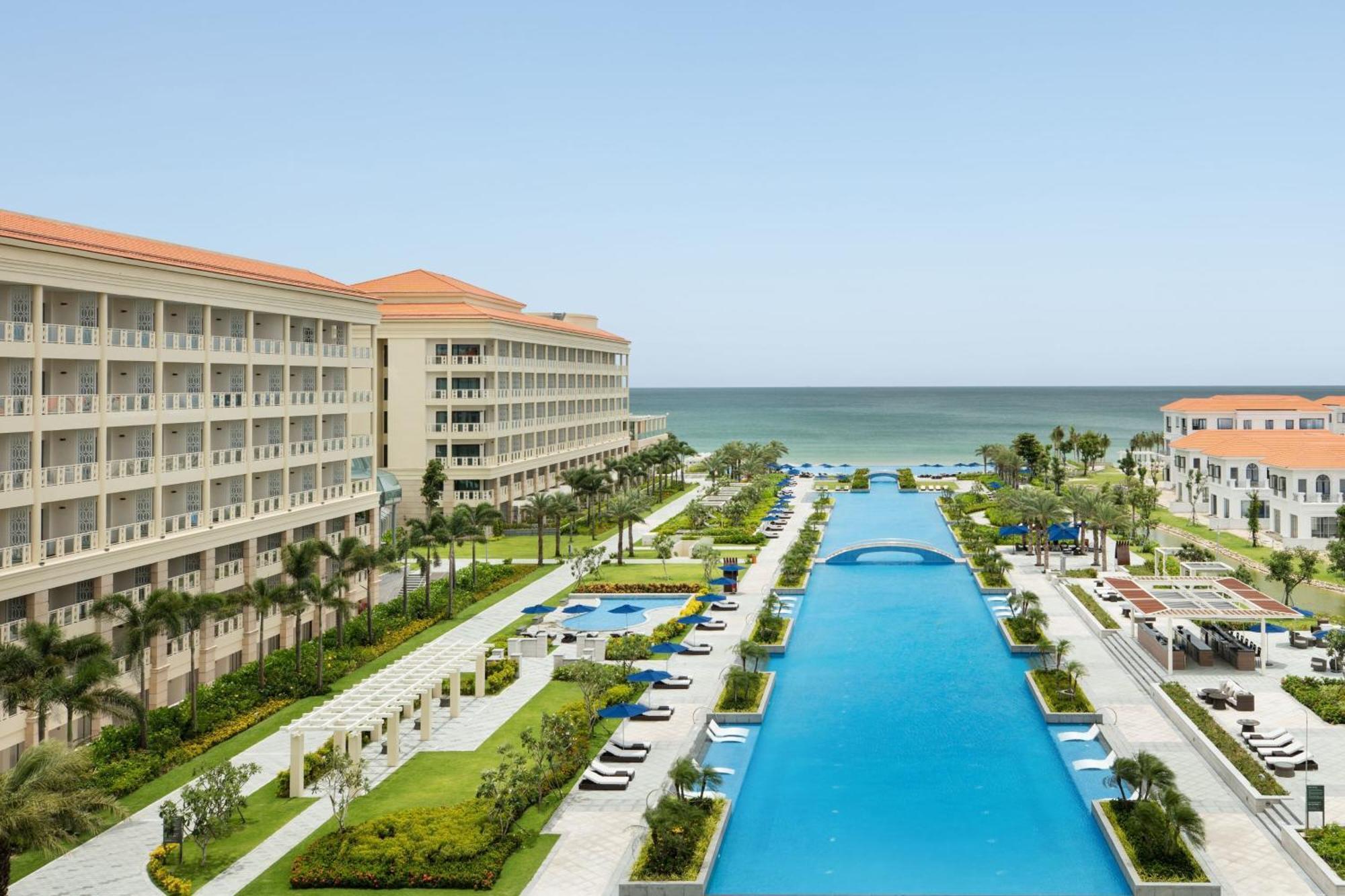 Sheraton Grand Danang Resort Exterior foto