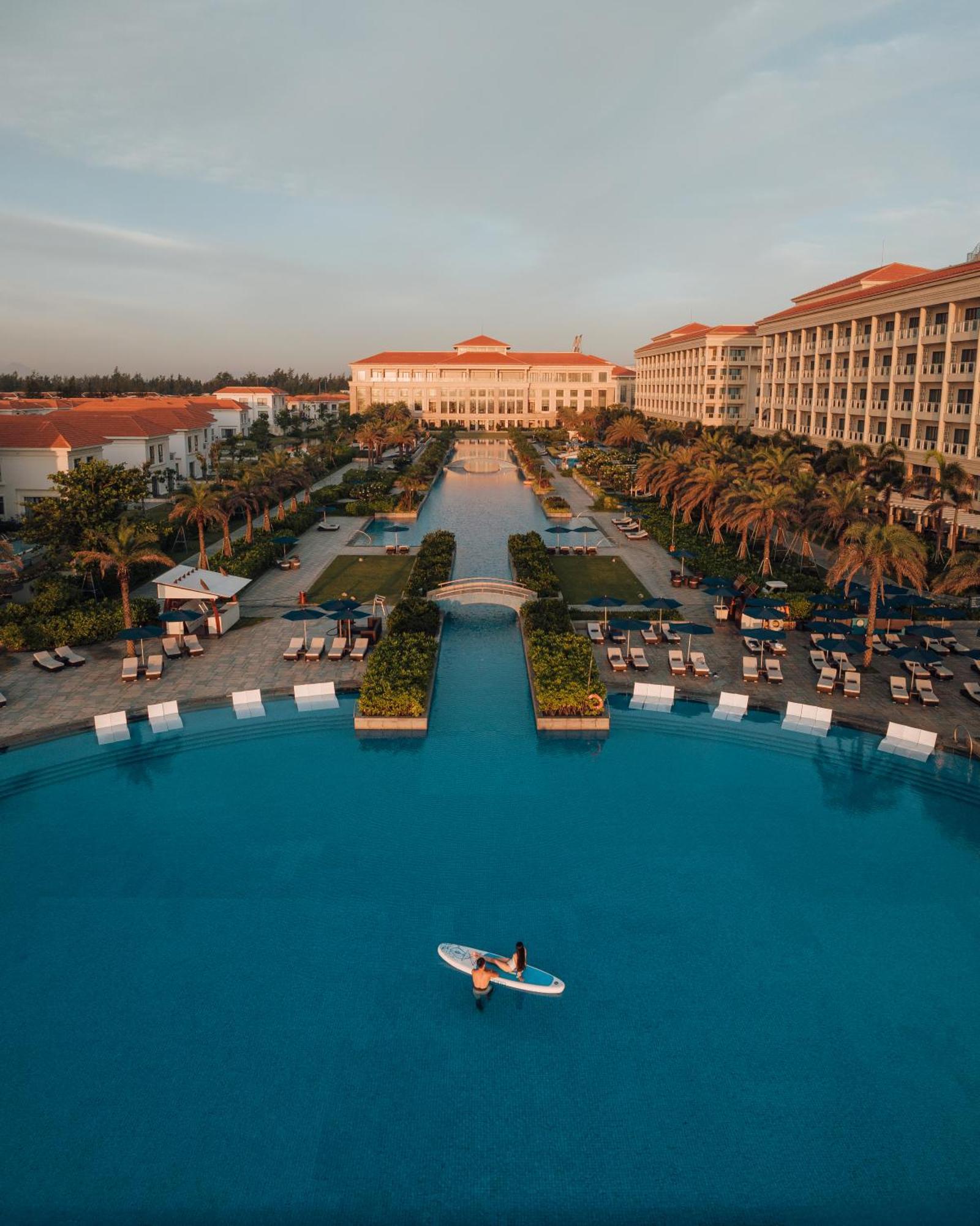 Sheraton Grand Danang Resort Exterior foto